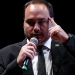 Carlos bolsonaro reclama da falta de notícias sobre jair bolsonaro