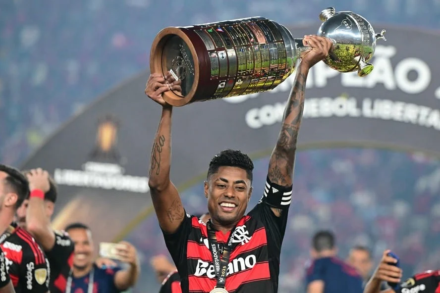 Bruno henrique exalta tetra do flamengo na libertadores e provoca rivais