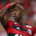 Vinicius júnior exalta o flamengo após conquista histórica da libertadores