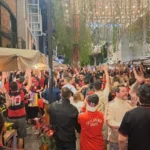 Torcida do flamengo estende festa em lima após conquista da libertadores