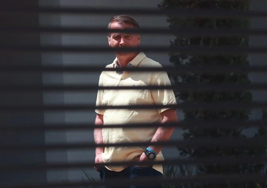Bolsonaro no semiaberto? Stf recebe alerta de 2033!