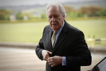 Título: corinthians: dívida explode e ameaça reforços para libertadores?