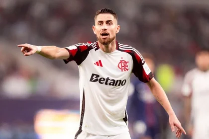 2025/12 — jorginho expressa gosto amargo após derrota do flamengo para o psg