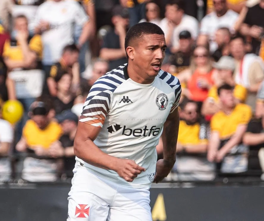 2025/12 — lesão de mateus cocão desfalca vasco na final da copa do brasil