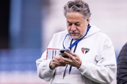 2025/12 — são paulo: conselheiros pedem afastamento de casares após áudio vazado