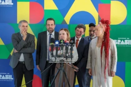 Fim da 6×1 ameaçado: boulos e gleisi em guerra na câmara!