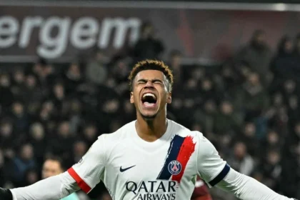 2025/12 — com reservas, psg derrota metz e mira decisão contra flamengo