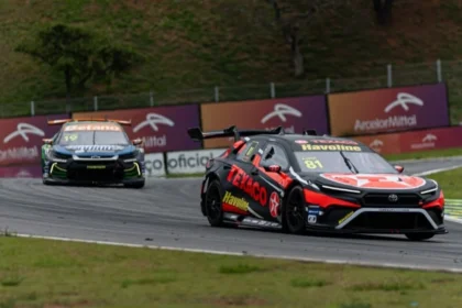 2025/12 — leist vence em interlagos; di mauro é vice na stock car