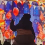 Brixen brilha por crianças com show de luzes e trilha de moroder