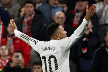 Real madrid destrói bilbao: mbappé brilha e assume a ponta!