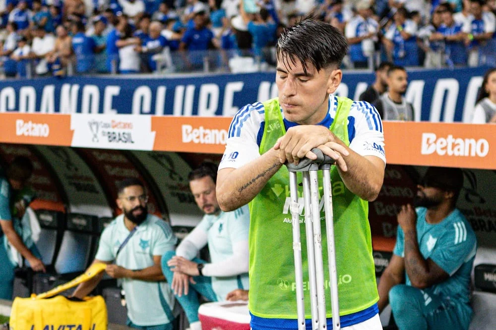 2025/12 — villalba lesionado desfalca cruzeiro em decisiva contra corinthians