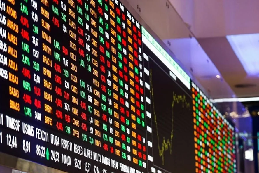 Flávio bolsonaro no pl: ibovespa em queda livre! Alerta em 2026?