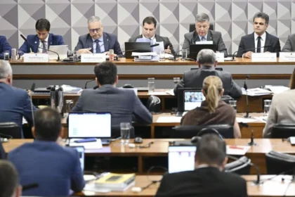 Ex coordenador do inss é levado para depor na cpmi