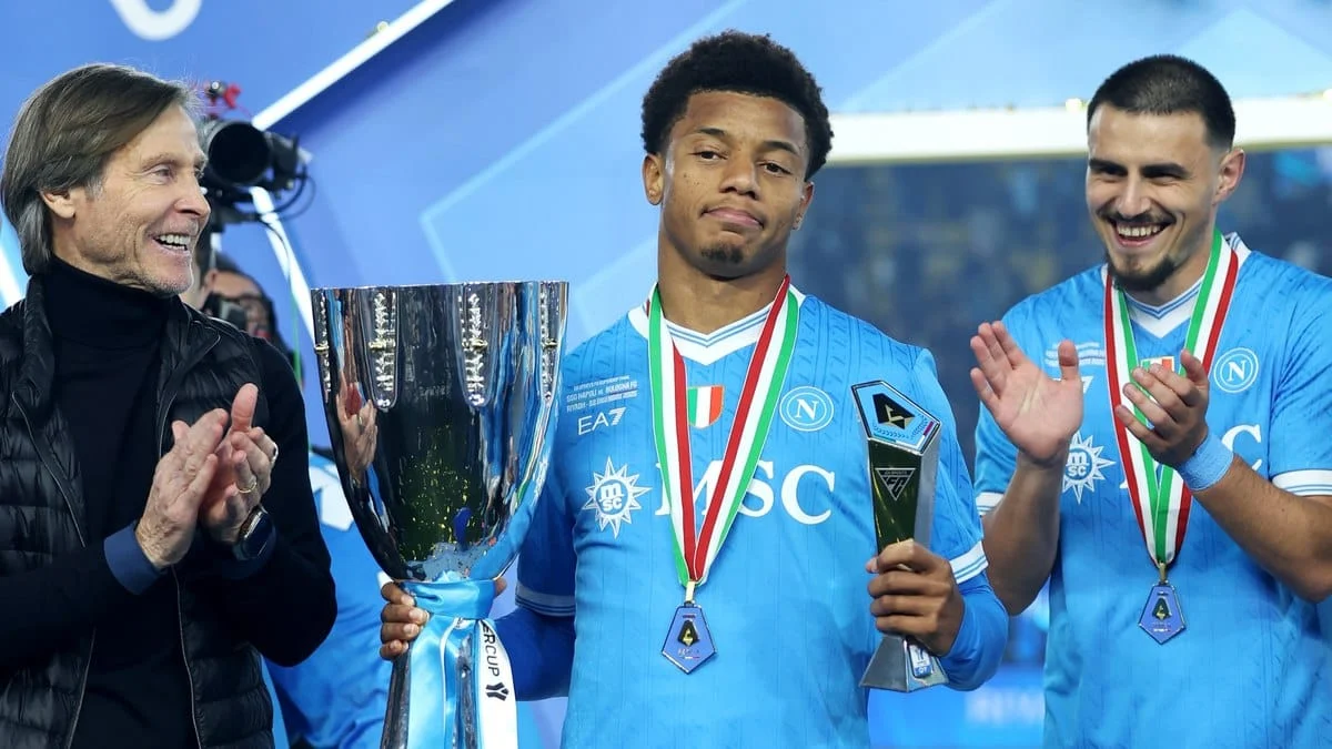2025/12 — neres brilha e integra a elite de brasileiros multicampeões no napoli