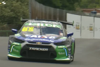 2025/12 — guilherme salas conquista a pole position para a final da stock car