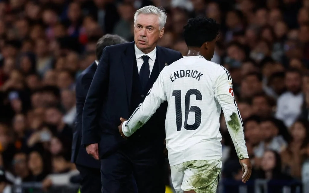 2025/12 — endrick chega a lyon e quebra recorde de engajamento antes de estreia