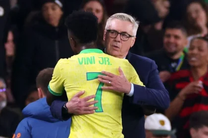 Ancelotti acredita em estêvão na copa e confirma vini jr. Em boa