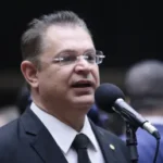 2025/12 — pl bate o martelo: tarcísio de freitas não terá apoio do partido para a presidência devido à falta de acenos e alinhamento com bolsonaro