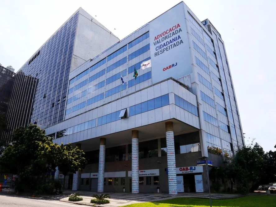 2025/12 — maioria das advogadas vítimas de violência no rio não denuncia agressores