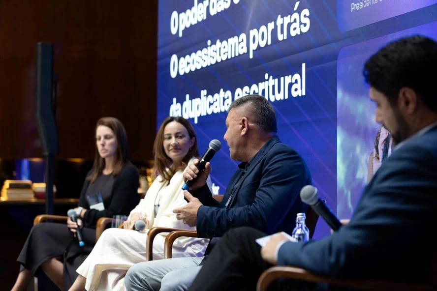2025/12 — líderes debatem o futuro da duplicata escritural e o mercado de crédito