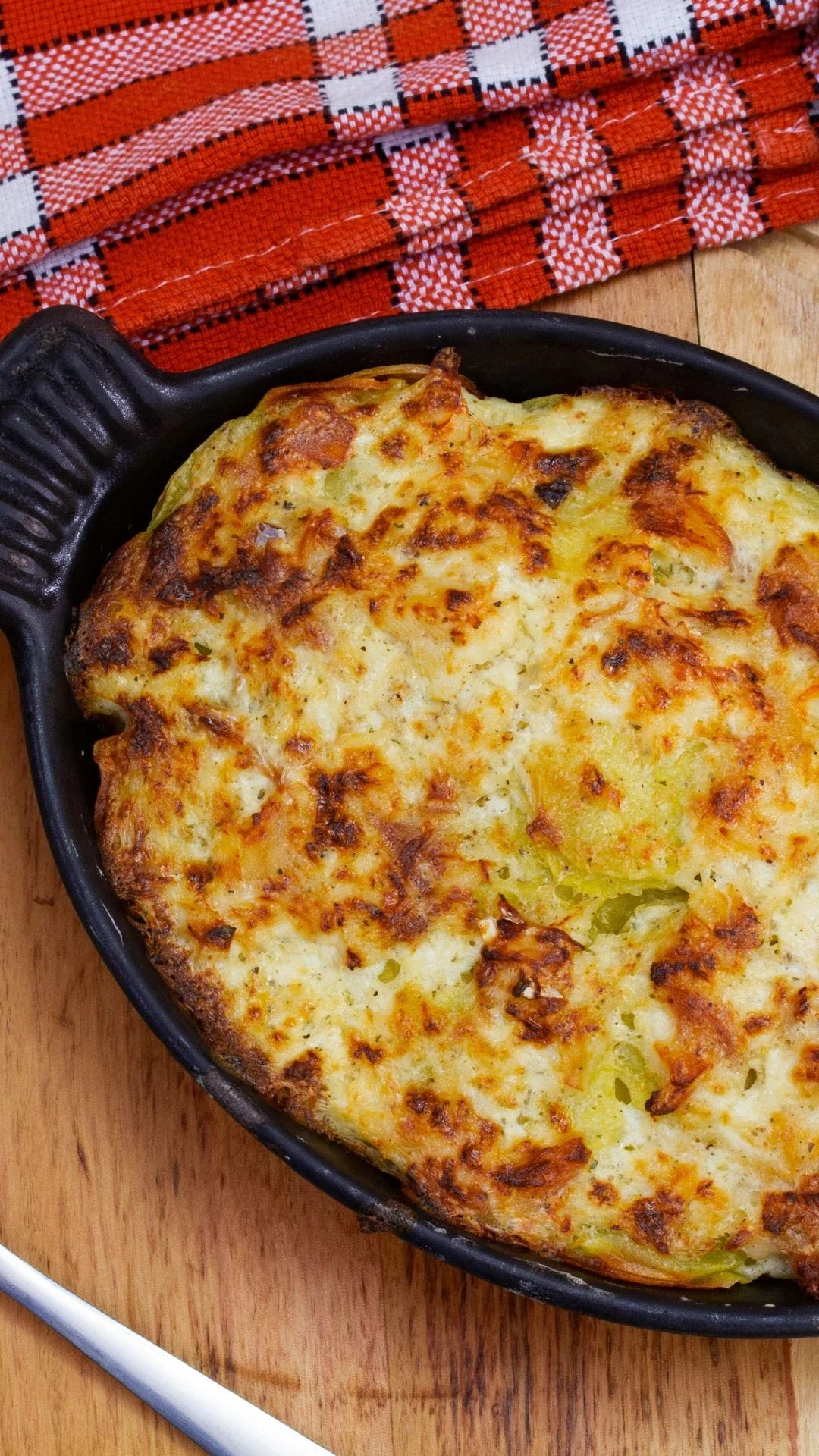 Brandade de bacalhau gratinada com queijo: prepare com facilidade e sabor