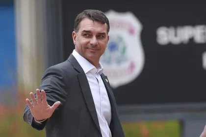 2025/12 — flávio bolsonaro, o centrão e a black friday dos votos bolsonaristas