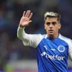 Fagner rescinde com corinthians e se transfere definitivamente para o cruzeiro