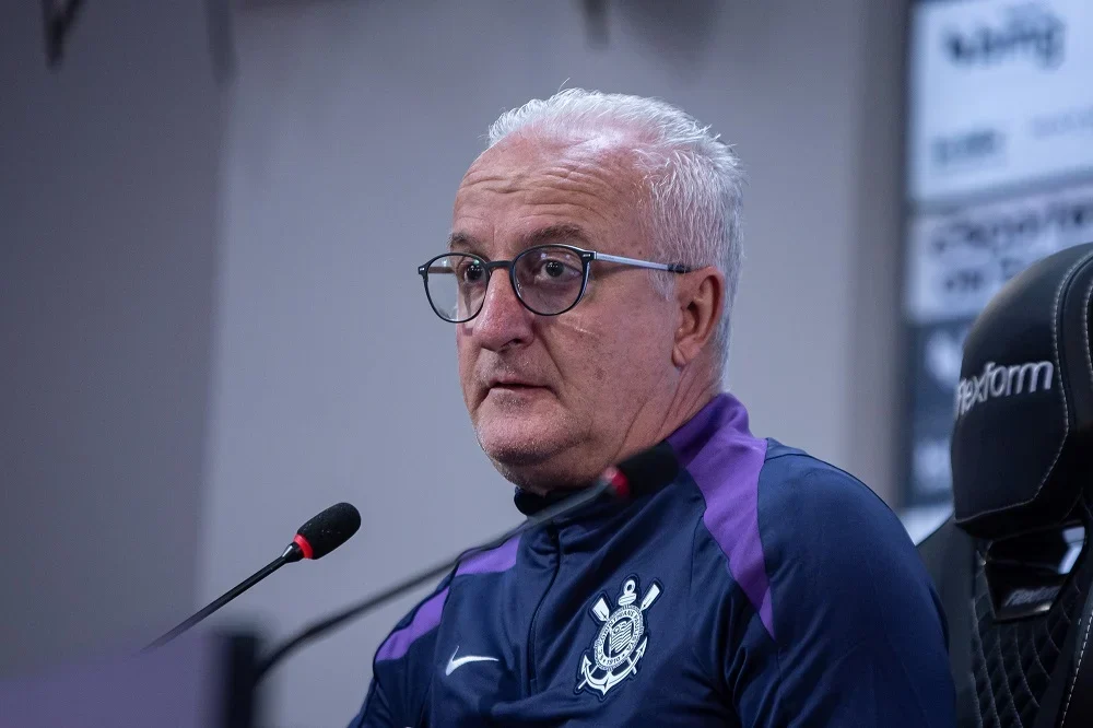 Dorival j&uacute;nior atribui derrota a calend&aacute;rio e pede refor&ccedil;os para o corinthians