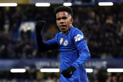 Chelsea demite técnico enzo maresca: quais as chances de estêvão?