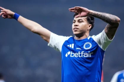 Cruzeiro rejeita duas propostas milionárias do flamengo por kaio jorge e define preço mínimo para venda