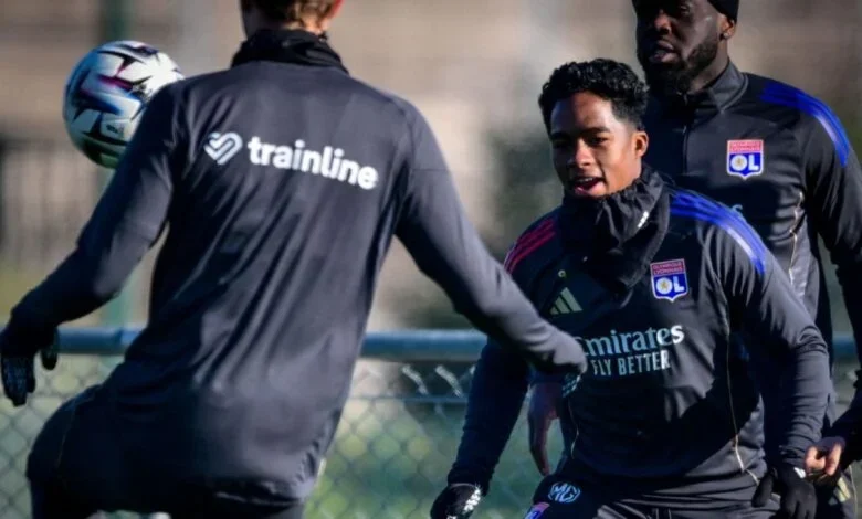 Técnico do lyon elogia endrick, mas alerta: “ainda não está preparado para 90 minutos”