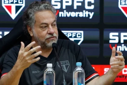 Áudio inédito revela conspiração de conselheiros para desgastar e derrubar