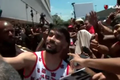 Lucas paquetá se emociona em retorno ao flamengo e desabafa