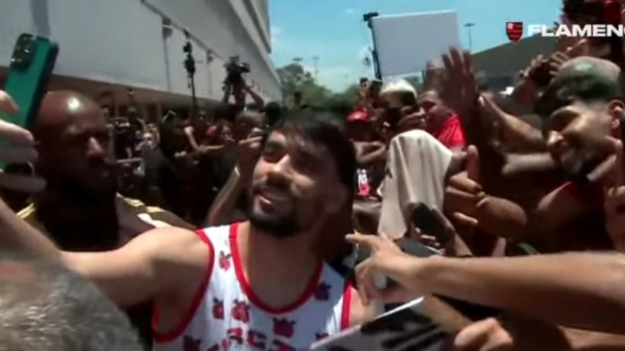 Lucas paquetá se emociona em retorno ao flamengo e desabafa