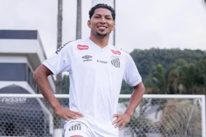 Santos anuncia contratação de rony: atacante ex atlético mg chega ao peixe