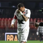 Pai de neymar revela que jogador pensou em se aposentar após lesão