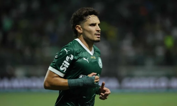 Raphael veiga ruma ao méxico: ídolo do palmeiras perto de