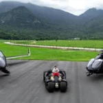 Neymar exibe frota de luxo com avião, helicóptero e “batmóvel” personalizado