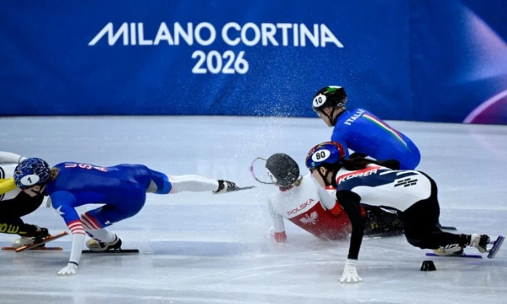 Drama nas olimpíadas: patinadora polonesa atingida no rosto por lâmina