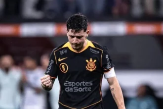 Garro é titular no corinthians contra bragantino pelo brasileirão; veja