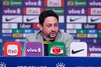 Arthur elias inicia 2026 com amistosos cruciais e testes amplos