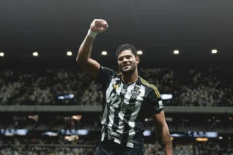 Assista ao golaço espetacular de hulk: atlético mg goleia itabirito e