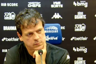 Climão em são januário: torcida do vasco rompe com fernando