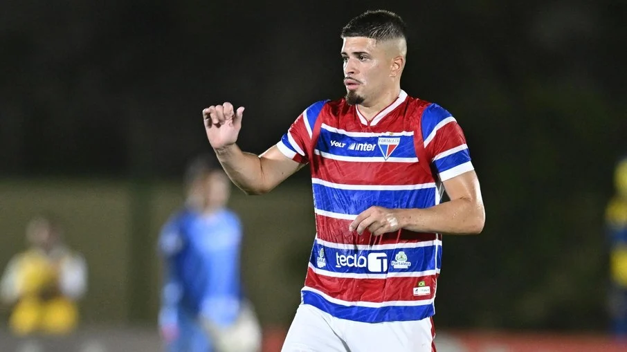 Lucas gazal comanda defesa imbatível: fortaleza vira o time menos