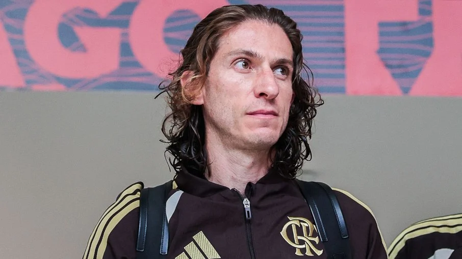 Filipe luís se pronuncia após polêmica com vini jr. E