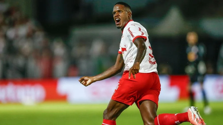 Gustavo marques causa polêmica ao atacar arbitragem feminina: “não adianta