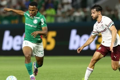 Jhon arias ignora vaias do fluminense e celebra vitória “especial”