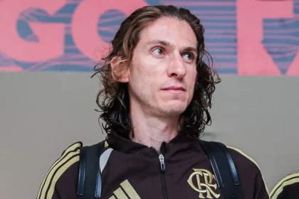 Filipe luís aponta ‘falta de confiança’ no elenco do flamengo