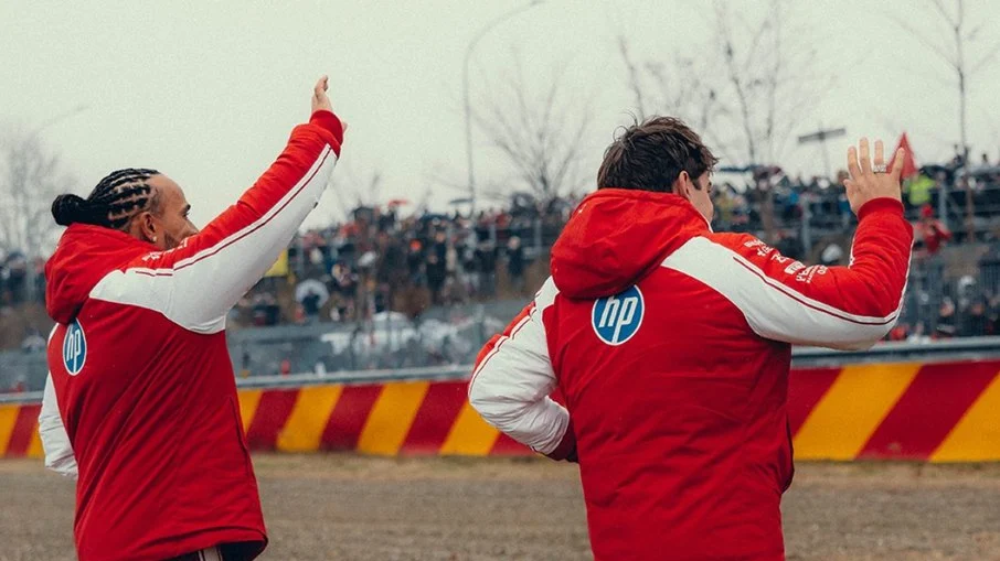 Ferrari empolga com melhor volta de hamilton em shakedown de