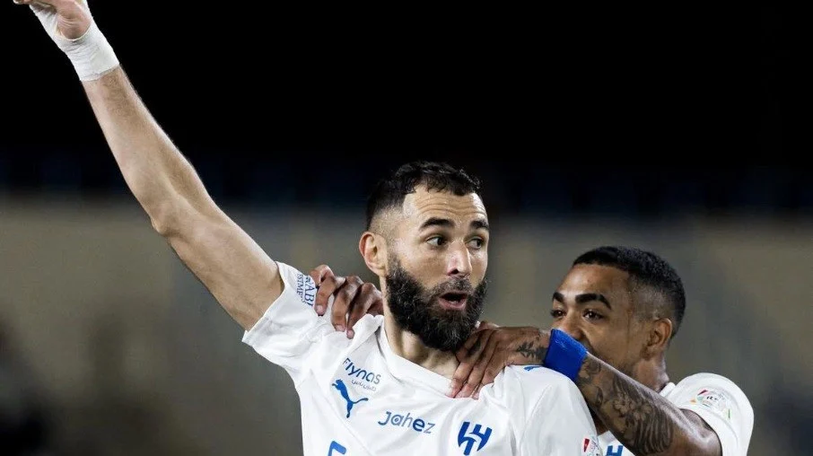 Estreia dos sonhos: benzema brilha com hat trick e assistência em